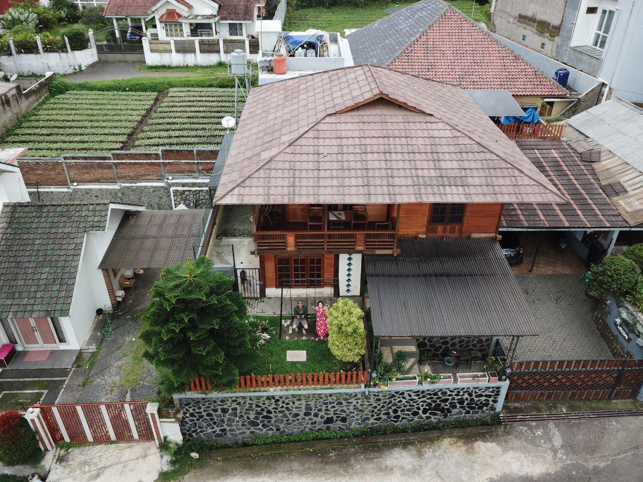 Villa rumah kayu lembang