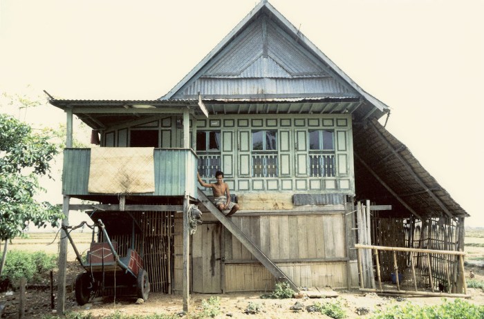 Model dinding rumah panggung bugis