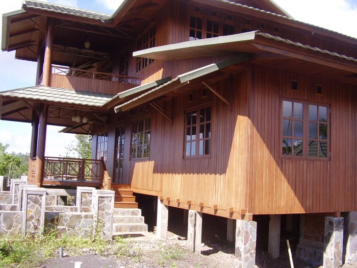 Minahasa house wooden earthquake resistant raja ampat adventure enter internet world