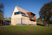 Wooden inspiring charming minimalist house ideas