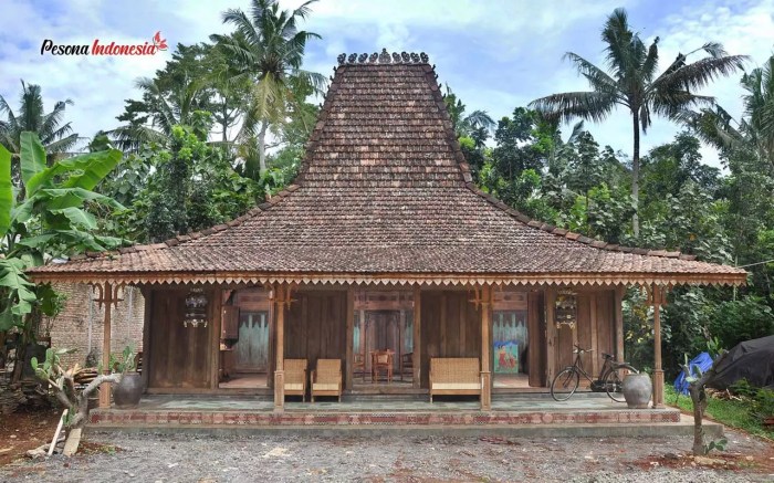 Rumah adat pekalongan