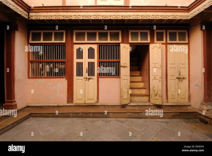 Rumah sederhana di desa dari kayu