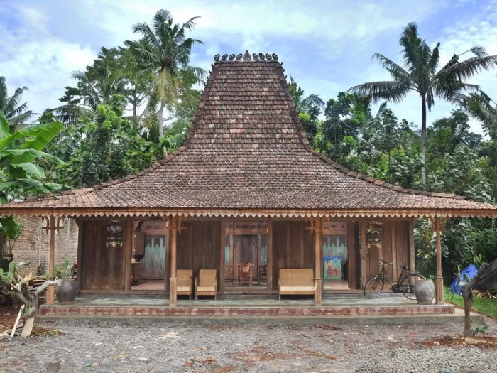 Rumah adat pekalongan