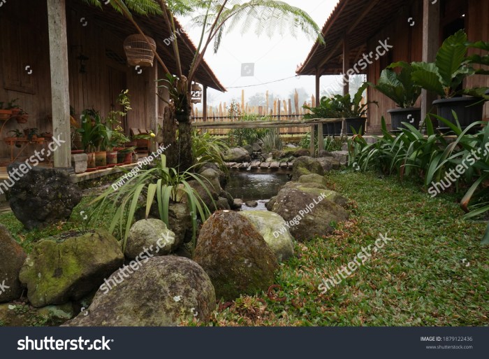 Rumah kayu limasan