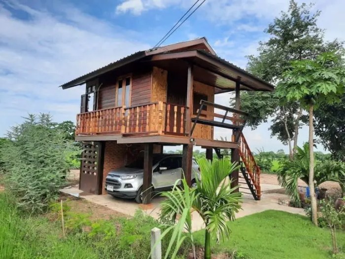 Rumah kayu 2 tingkat kecil